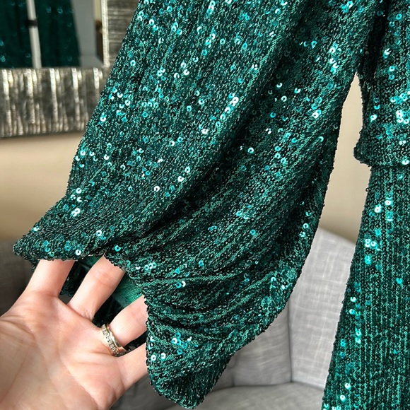 VINCE Camuto Sequin Dress NWT - Picture 2 of 5